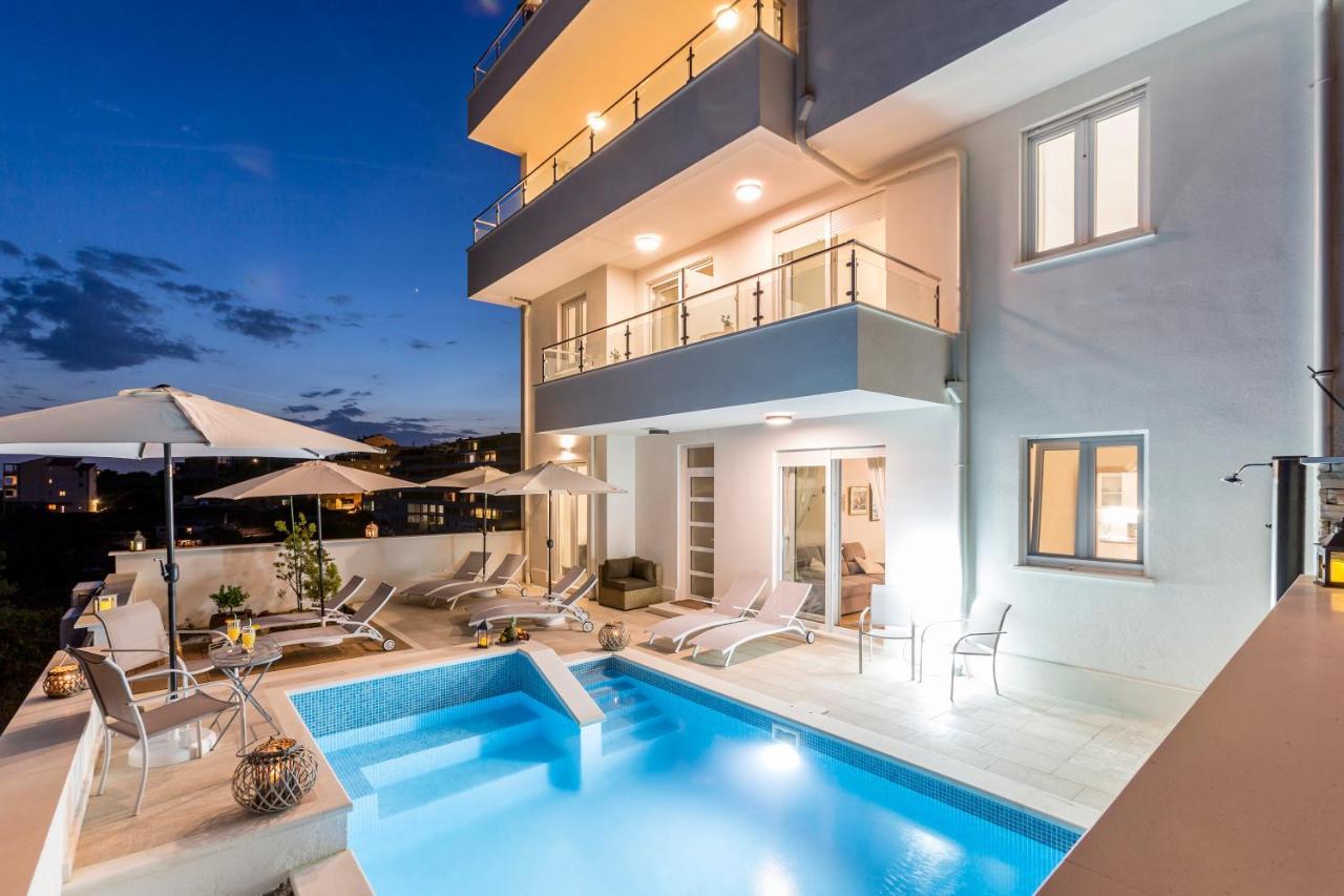 Luxury Villa Bello Horizonte With Swimming Pool Split Luaran gambar