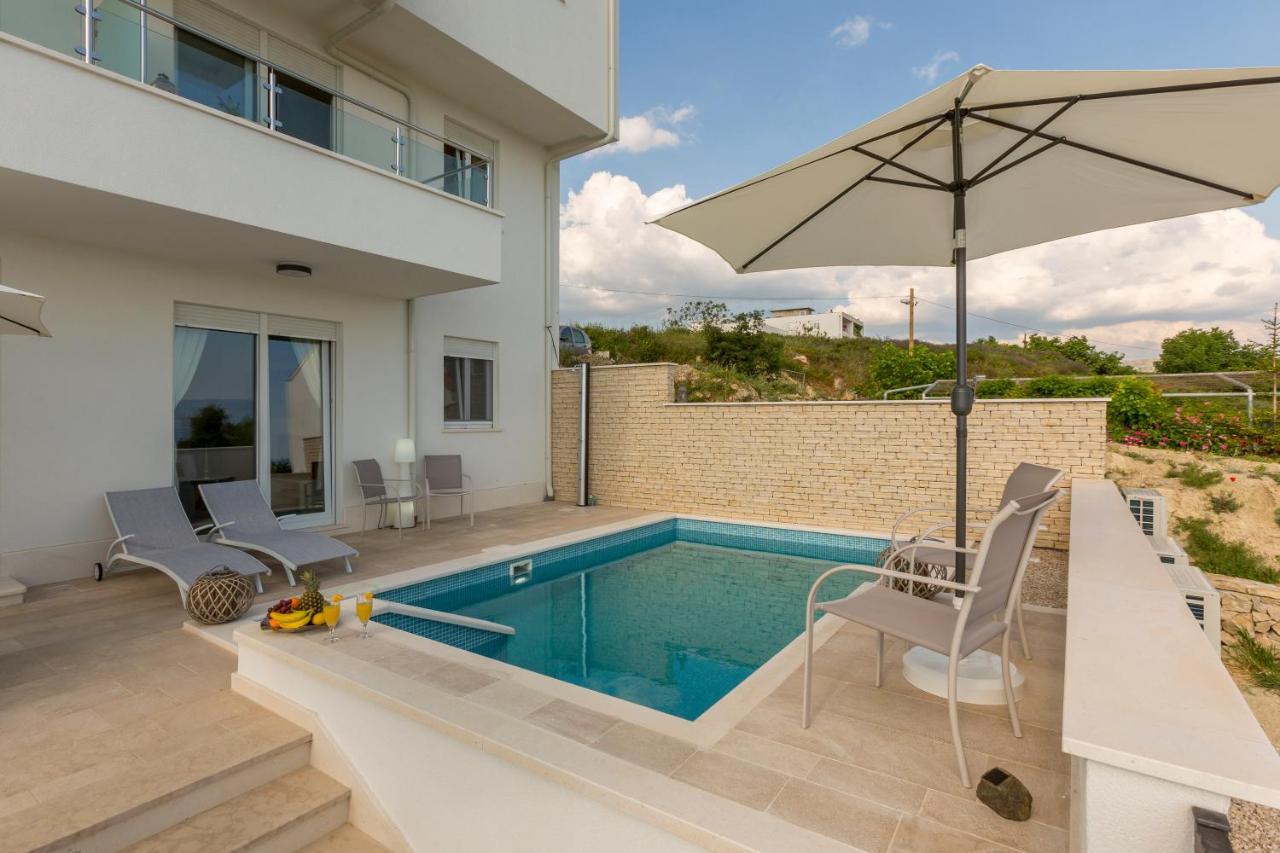 Luxury Villa Bello Horizonte With Swimming Pool Split Luaran gambar